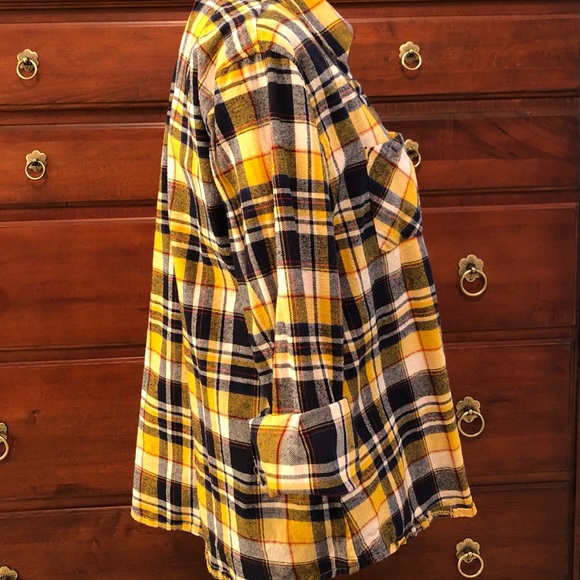 Ladies Blue and Yellow Plaid Flannel Shirt - Picture 4 of 7